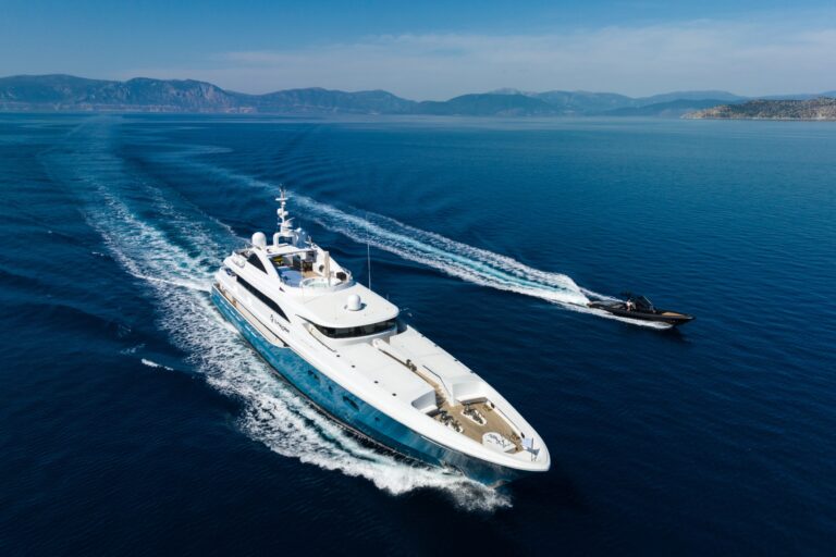 turquoise yacht transport