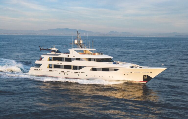price of 130 foot yacht