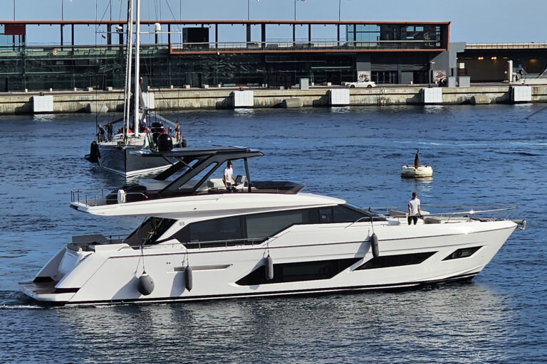 ferretti yachts 650