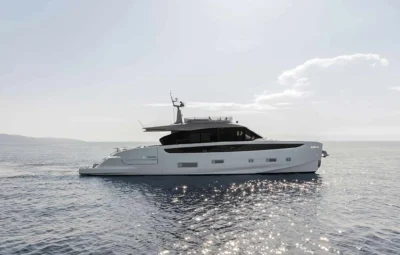 Azimut Seadeck 7