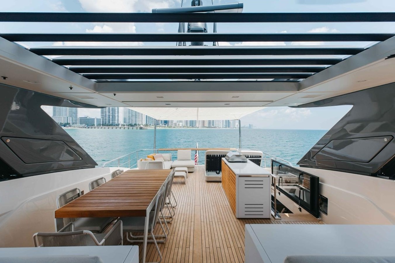 CHAMELEON Yacht for Sale