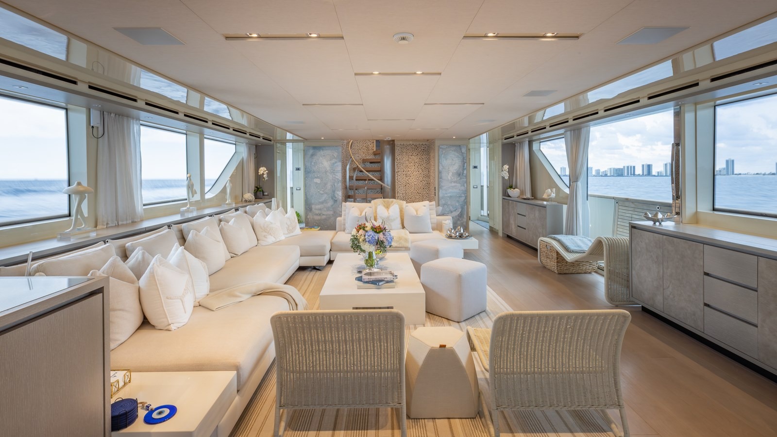 PHOENIX Yacht for Sale